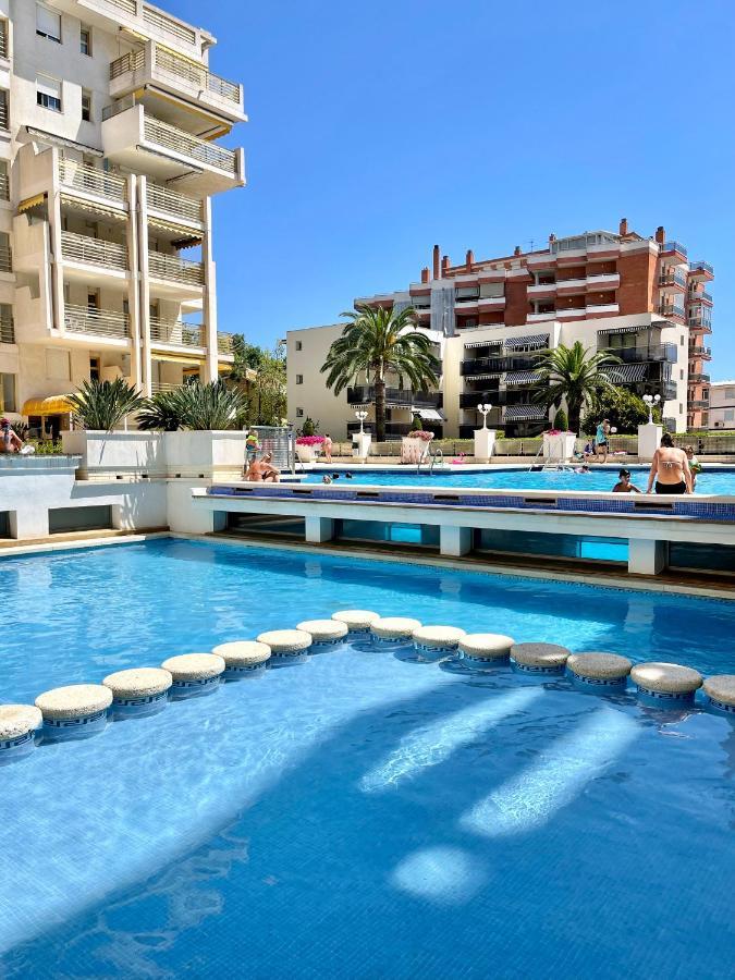 Apartbeach Novelty Climatizado Y Vistas Playa Salou Luaran gambar