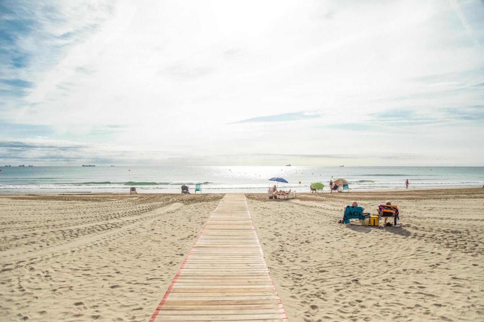 Apartbeach Novelty Climatizado Y Vistas Playa Salou Luaran gambar